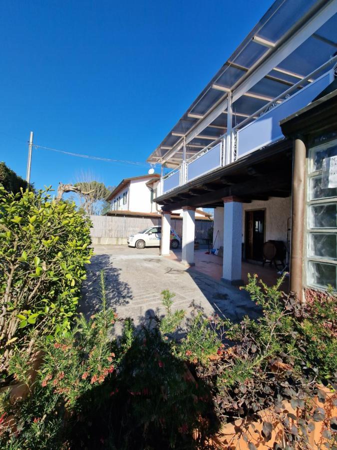 Tra Forte Dei Marmi E Marina Di Massa - Il Melograno 外观 照片