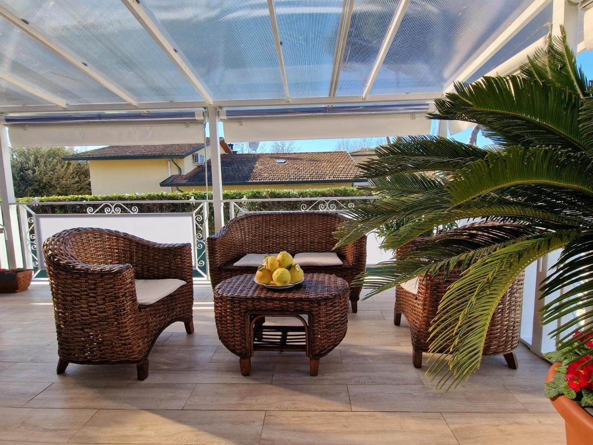 Tra Forte Dei Marmi E Marina Di Massa - Il Melograno 外观 照片